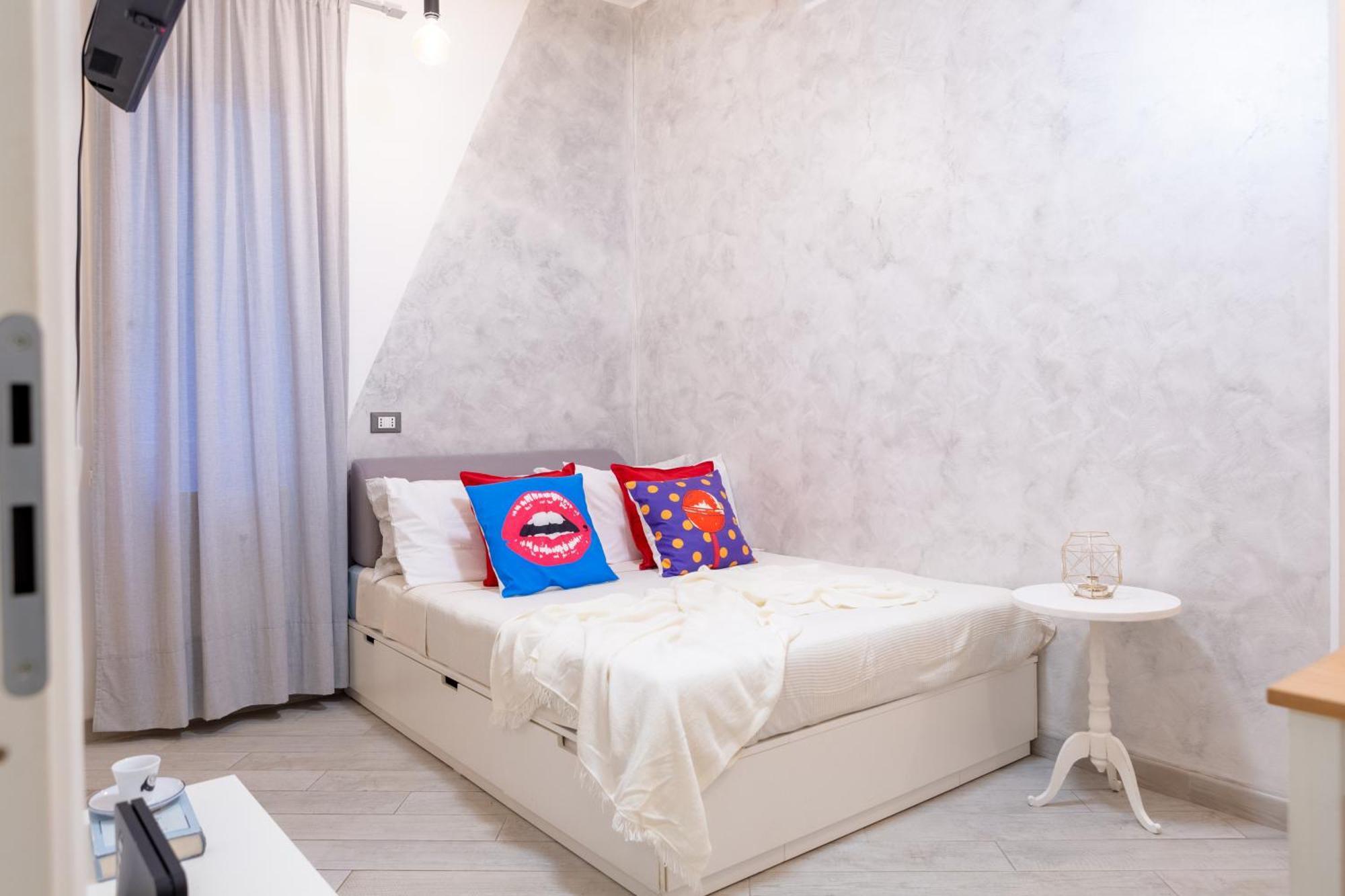 Stanza Comoda E Silenziosa Con Bagno Privato E Area Lavoro E Relax Quarto em Acomodações Particulares *